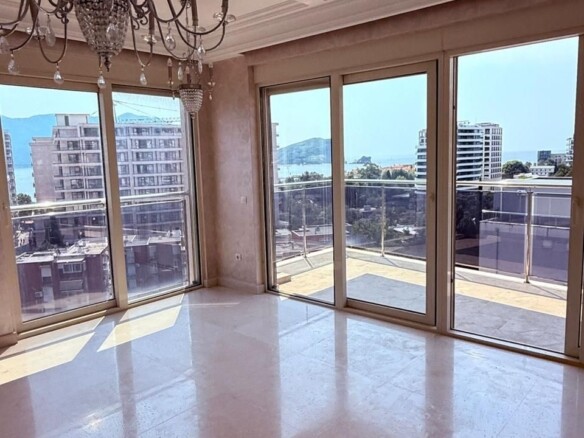 Trosoban stan 326 m² – Budva — fotografija 4