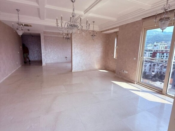 Trosoban stan 326 m² – Budva — fotografija 9