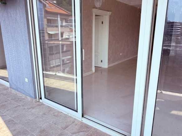 Trosoban stan 326 m² – Budva — fotografija 14