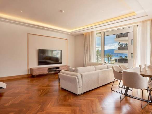 Dvosoban stan 152 m² – Tivat — fotografija 5
