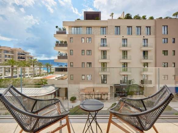 Dvosoban stan 152 m² – Tivat — fotografija 13