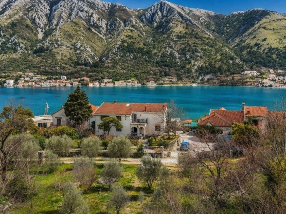 Plac 3.200 m² – Dobrota, Kotor — fotografija 3