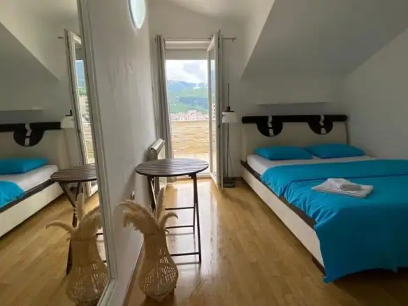 Izdavanje: Dvosoban stan 100 m² – Bijeli Do, Budva — fotografija 13