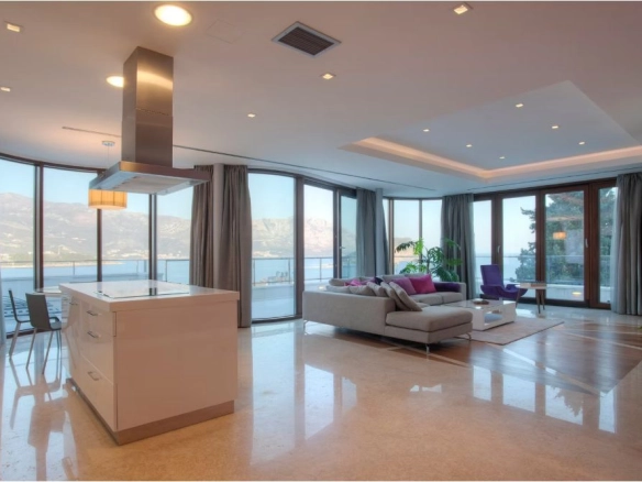 Izdavanje: Dvosoban stan 162 m² – Budva — fotografija 12