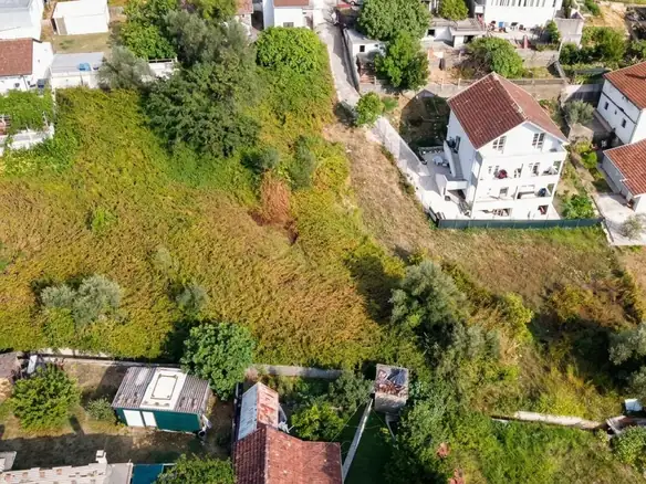 Urbanizovan plac u naselju Mrčevac, Tivat — fotografija 8