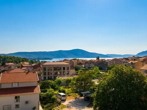Urbanizovan plac u naselju Mrčevac, Tivat — fotografija 13