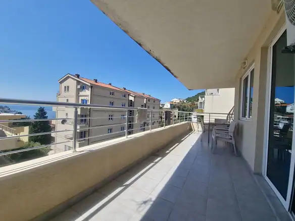 Dvosoban stan sa pogledom na more, Petrovac, Budva — fotografija 4