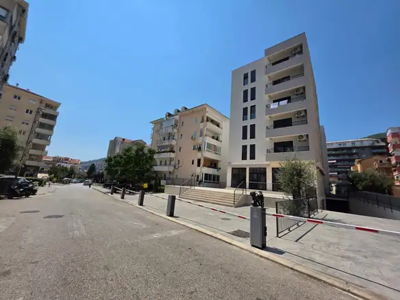 Jednosoban stan 42 m² – Rozino, Budva — fotografija 17