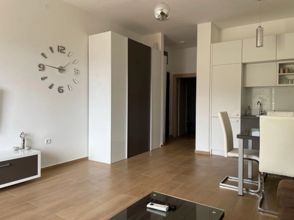 Izdavanje: Jednosoban stan 63 m² – Pržno, Budva — fotografija 11