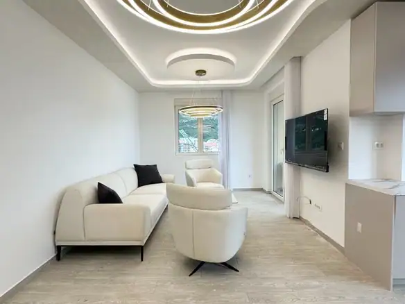 Izdavanje: Dvosoban stan 74 m² – Bečići, Budva — fotografija 4