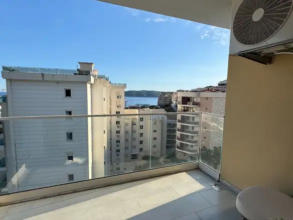 Izdavanje: Dvosoban stan 74 m² – Bečići, Budva — fotografija 13