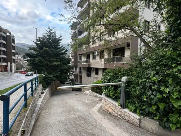 Izdavanje: Jednosoban stan 48 m² – Gospoština, Budva — fotografija 15