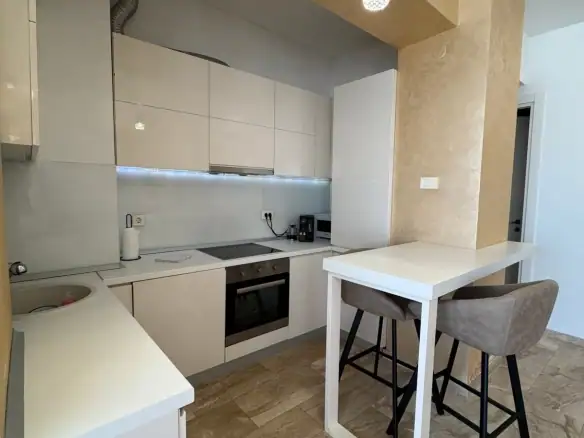 Izdavanje: Dvosoban stan 85 m² – Budva — fotografija 6