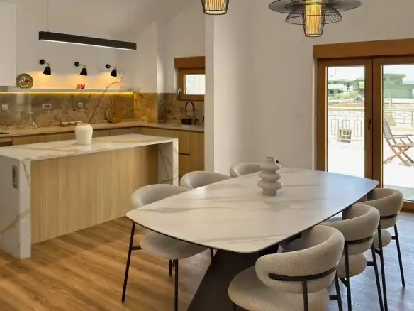 Izdavanje: Dvosoban stan 136 m² – Pržno, Budva — fotografija 11