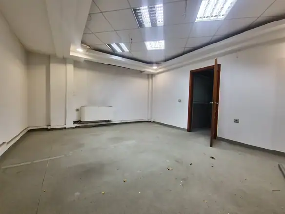 Izdavanje: Poslovni prostor 500 m² – Podgorica — fotografija 6