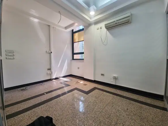 Izdavanje: Poslovni prostor 500 m² – Podgorica — fotografija 14