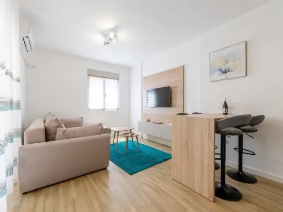 Jednosoban stan u aparthotelu sa bazenom, Bečići, Budva — fotografija 6