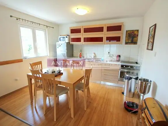 Trosoban stan 109 m² – Đenovići, Herceg Novi — fotografija 3