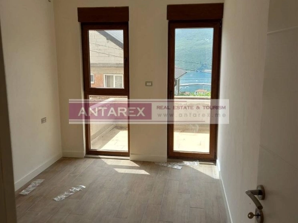 Jednosoban stan 55 m² – Đenovići, Herceg Novi — fotografija 3