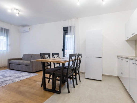 Izdavanje: Jednosoban stan 46 m² – Bečići, Budva — fotografija 3