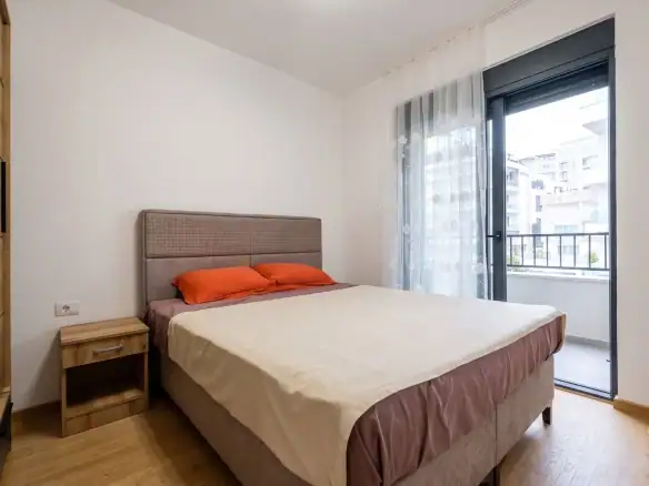 Izdavanje: Jednosoban stan 46 m² – Bečići, Budva — fotografija 8