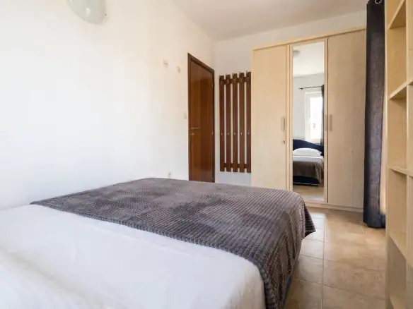 Izdavanje: Trosoban stan 100 m² – Bijeli Do, Budva — fotografija 8