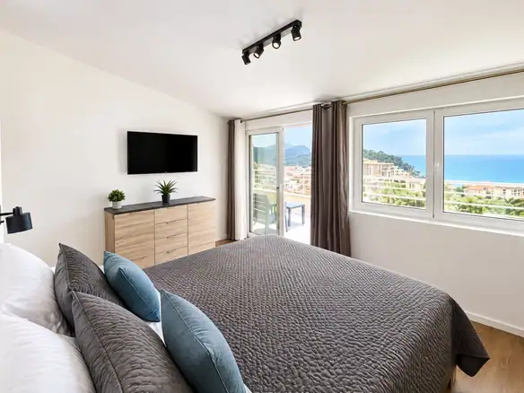 Izdavanje: Dvosoban stan 93 m² – Petrovac, Budva — fotografija 6