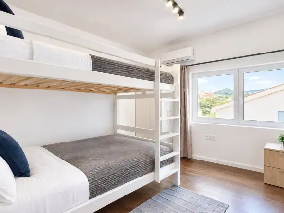 Izdavanje: Dvosoban stan 93 m² – Petrovac, Budva — fotografija 15