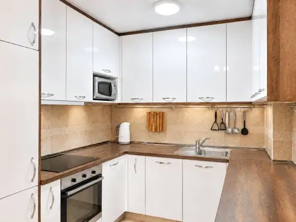Izdavanje: Jednosoban stan 48 m² – Budva — fotografija 3