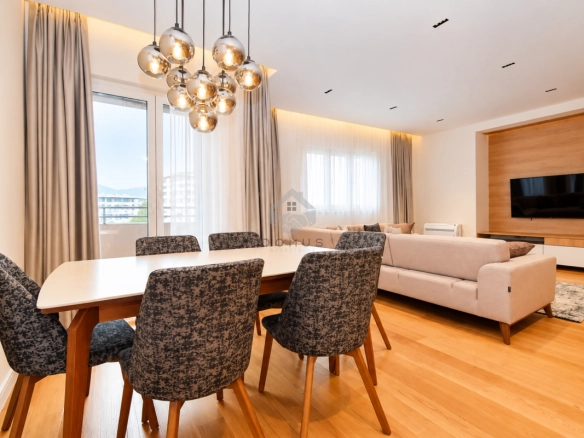 Izdavanje: Dvosoban stan 95 m² – Central Point, Podgorica — fotografija 14