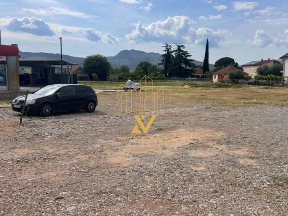 Izdavanje: Plac 2.300 m² – Donja Gorica, Podgorica — fotografija 3