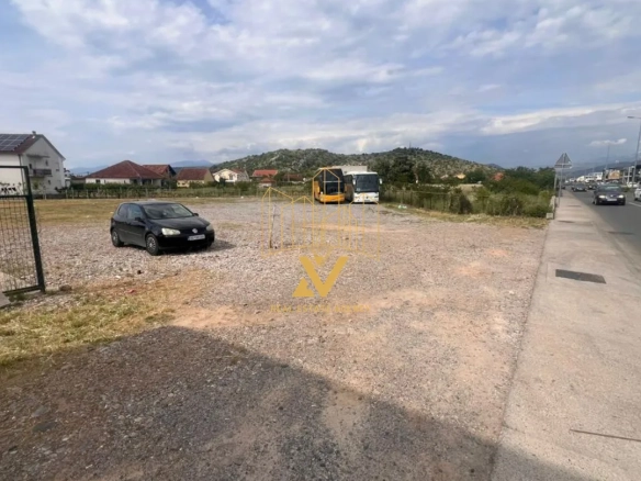 Izdavanje: Plac 2.300 m² – Donja Gorica, Podgorica — fotografija 4