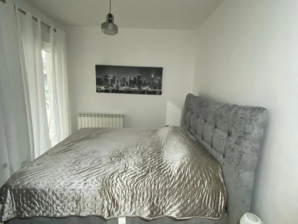 Dvosoban stan 76 m² – Bar — fotografija 6