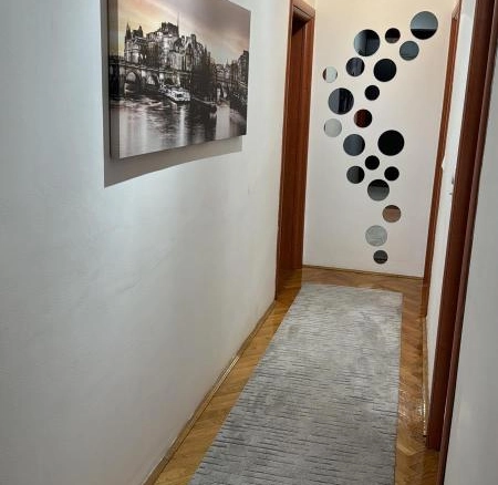 Dvosoban stan 76 m² – Bar — fotografija 10