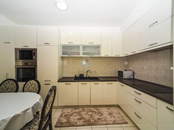Izdavanje: Trosoban stan 95 m² – City kvart, Podgorica — fotografija 3
