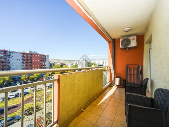 Izdavanje: Trosoban stan 95 m² – City kvart, Podgorica — fotografija 13