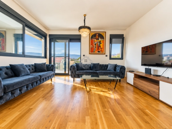 Izdavanje: Trosoban stan 130 m² – Dalmatinska, Podgorica — fotografija 3