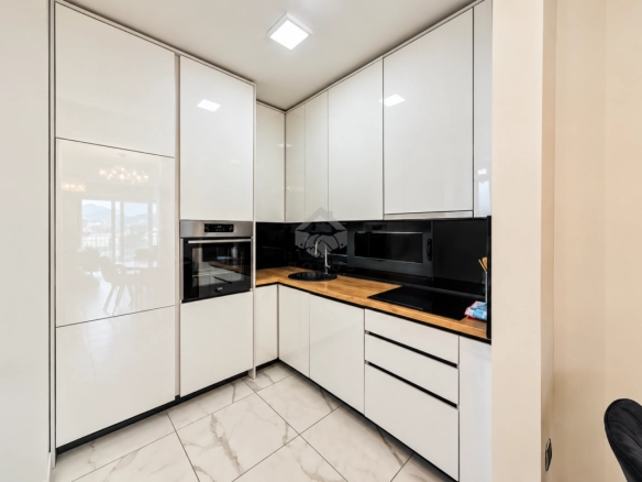 Izdavanje: Trosoban stan 130 m² – Dalmatinska, Podgorica — fotografija 6