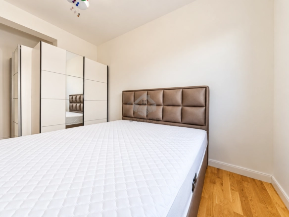 Izdavanje: Trosoban stan 130 m² – Dalmatinska, Podgorica — fotografija 10