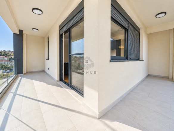 Izdavanje: Trosoban stan 130 m² – Dalmatinska, Podgorica — fotografija 15