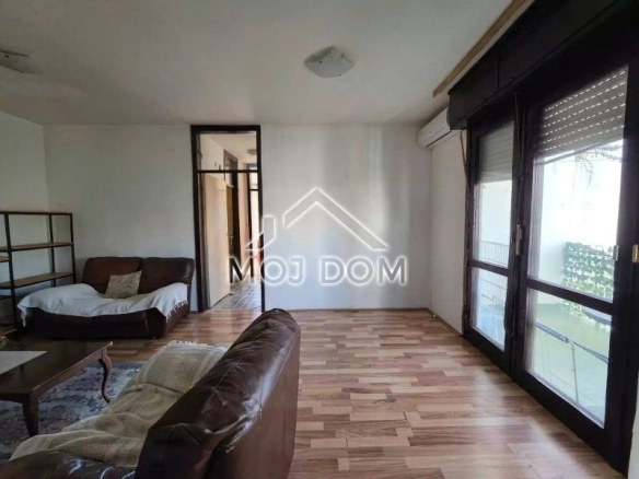 Trosoban stan 84 m² – Bar — fotografija 5