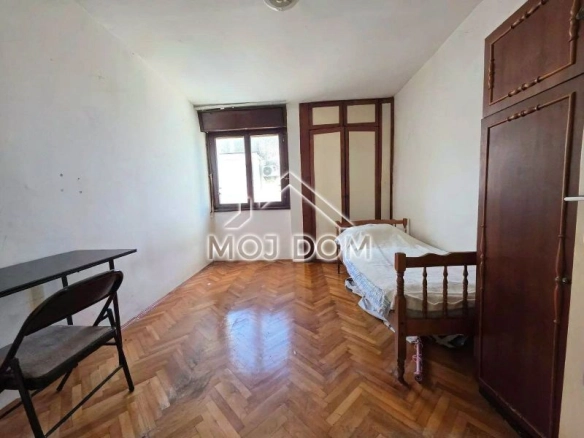 Trosoban stan 84 m² – Bar — fotografija 7