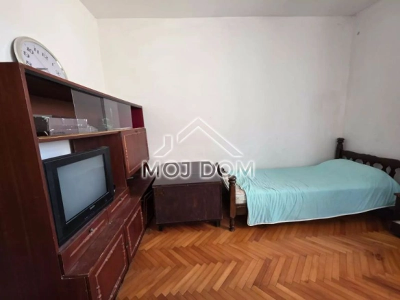 Trosoban stan 84 m² – Bar — fotografija 9