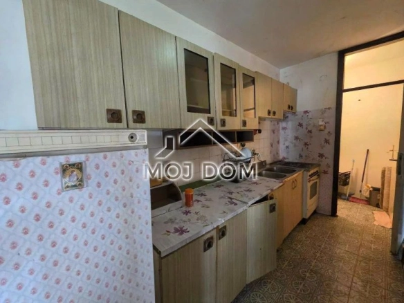 Trosoban stan 84 m² – Bar — fotografija 13
