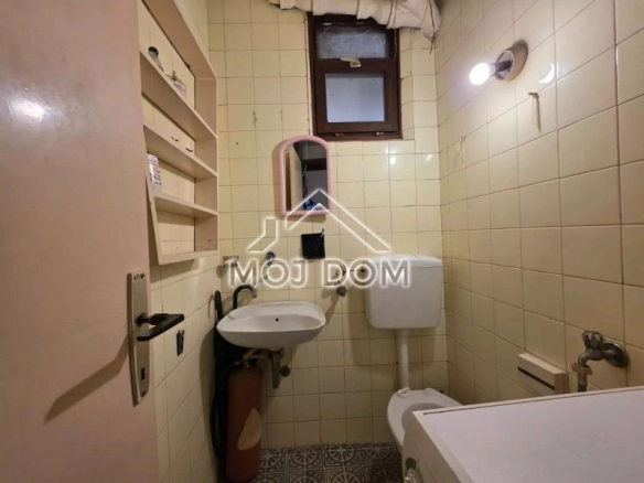 Trosoban stan 84 m² – Bar — fotografija 14