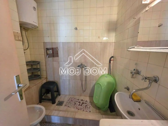 Trosoban stan 84 m² – Bar — fotografija 15
