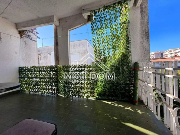 Trosoban stan 84 m² – Bar — fotografija 16