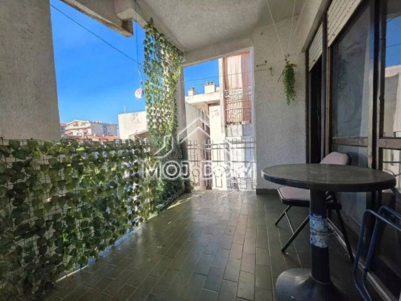 Trosoban stan 84 m² – Bar — fotografija 17