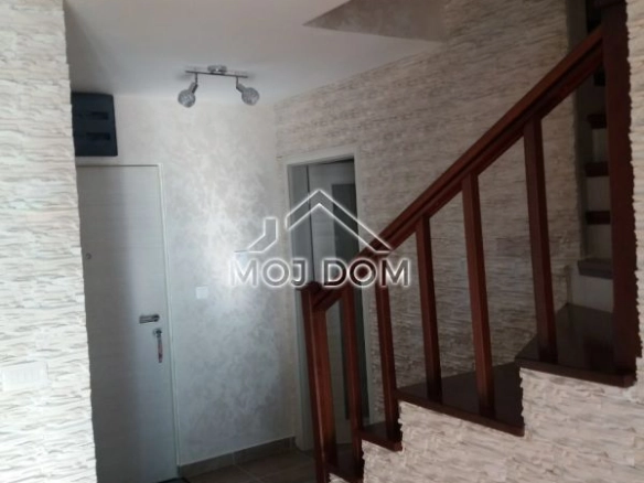 Trosoban stan 113 m² – Ljubović, Podgorica — fotografija 4