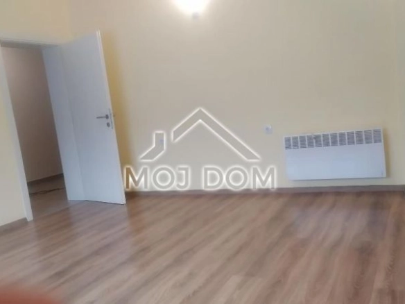 Poslovni prostor 90 m² – Gorica C, Podgorica — fotografija 6